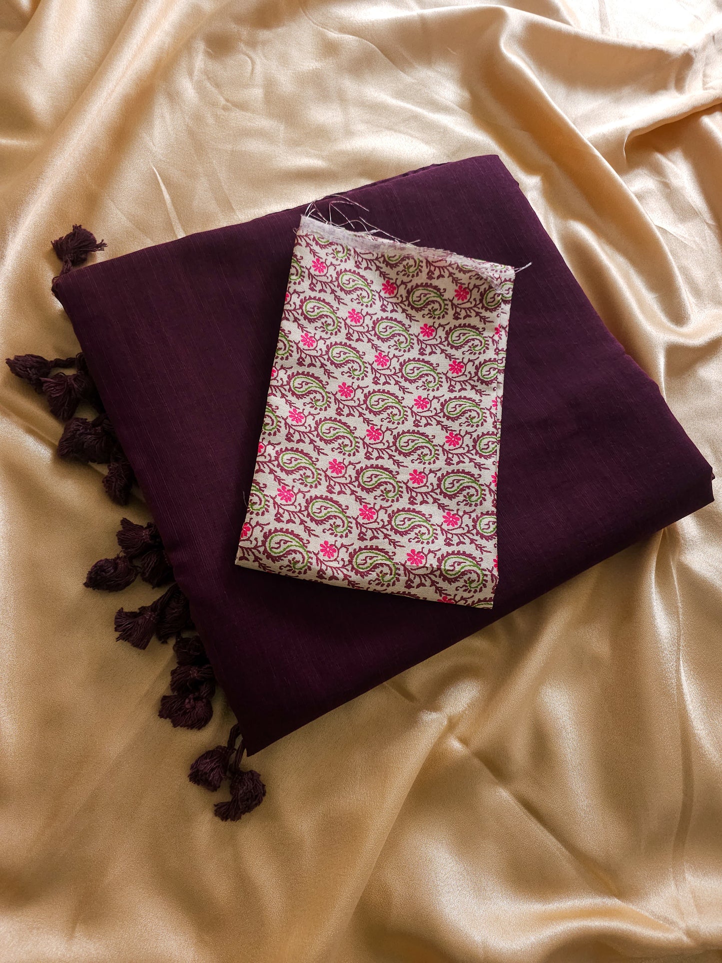 Plane Linen Violet Saree With Floral Print Blouse