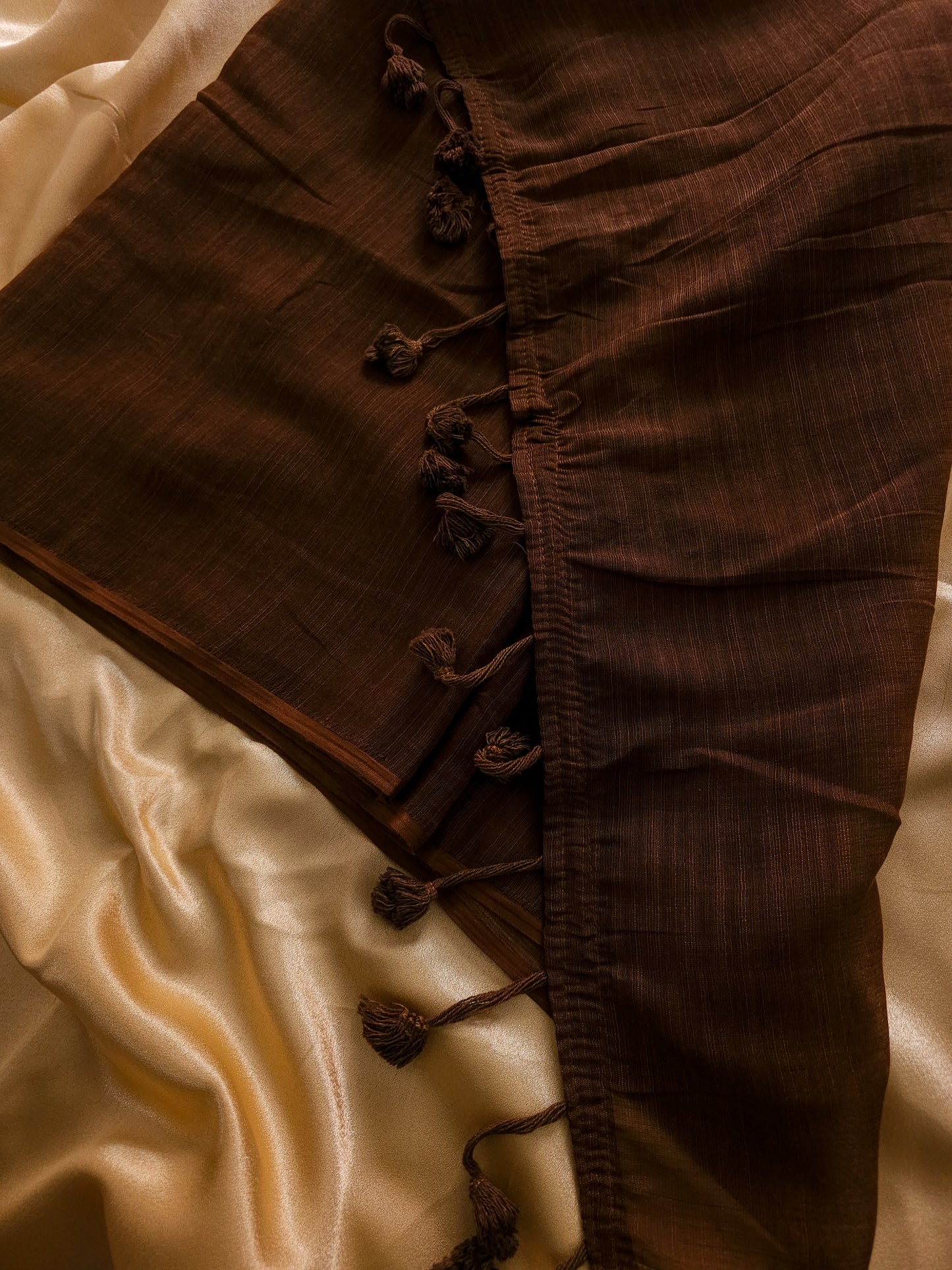 Plane Linen Coco Brown Saree With Floral Print Blouse